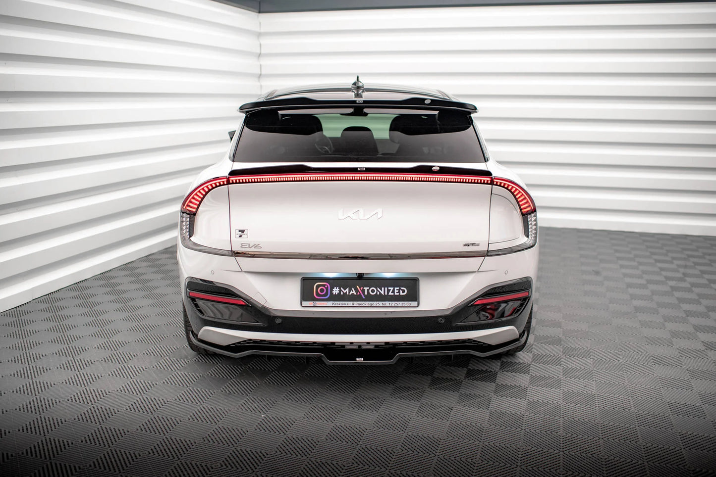 🔥ART.9265 SPLITTER POSTERIORE (CON BARRE VERTICALI) PER KIA EV6 GT-LINE Mk1🔥