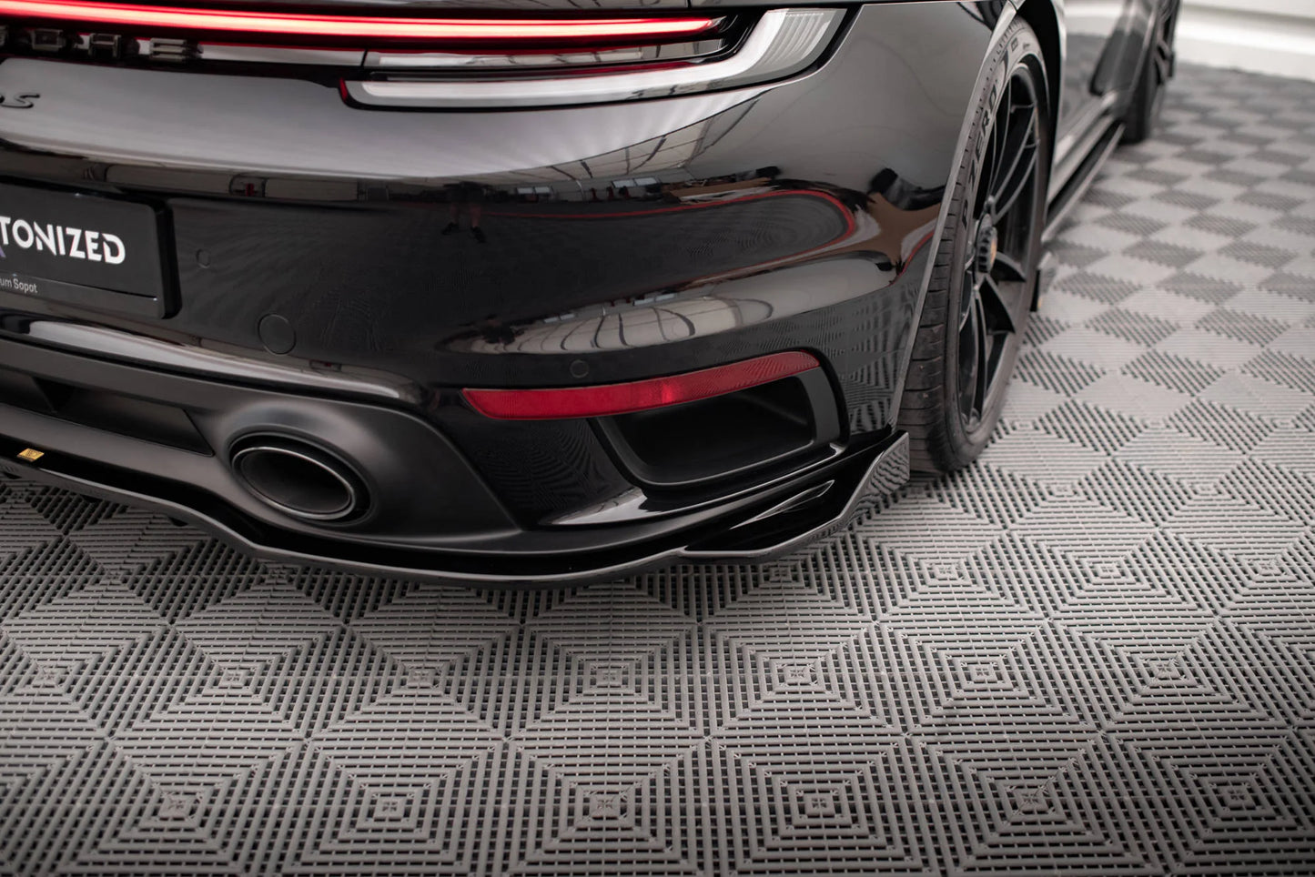 🔥ART.9170 SPLITTER POSTERIORE(CON BARRE VERTICALI PER PORSCHE 911 TURBO S 992🔥