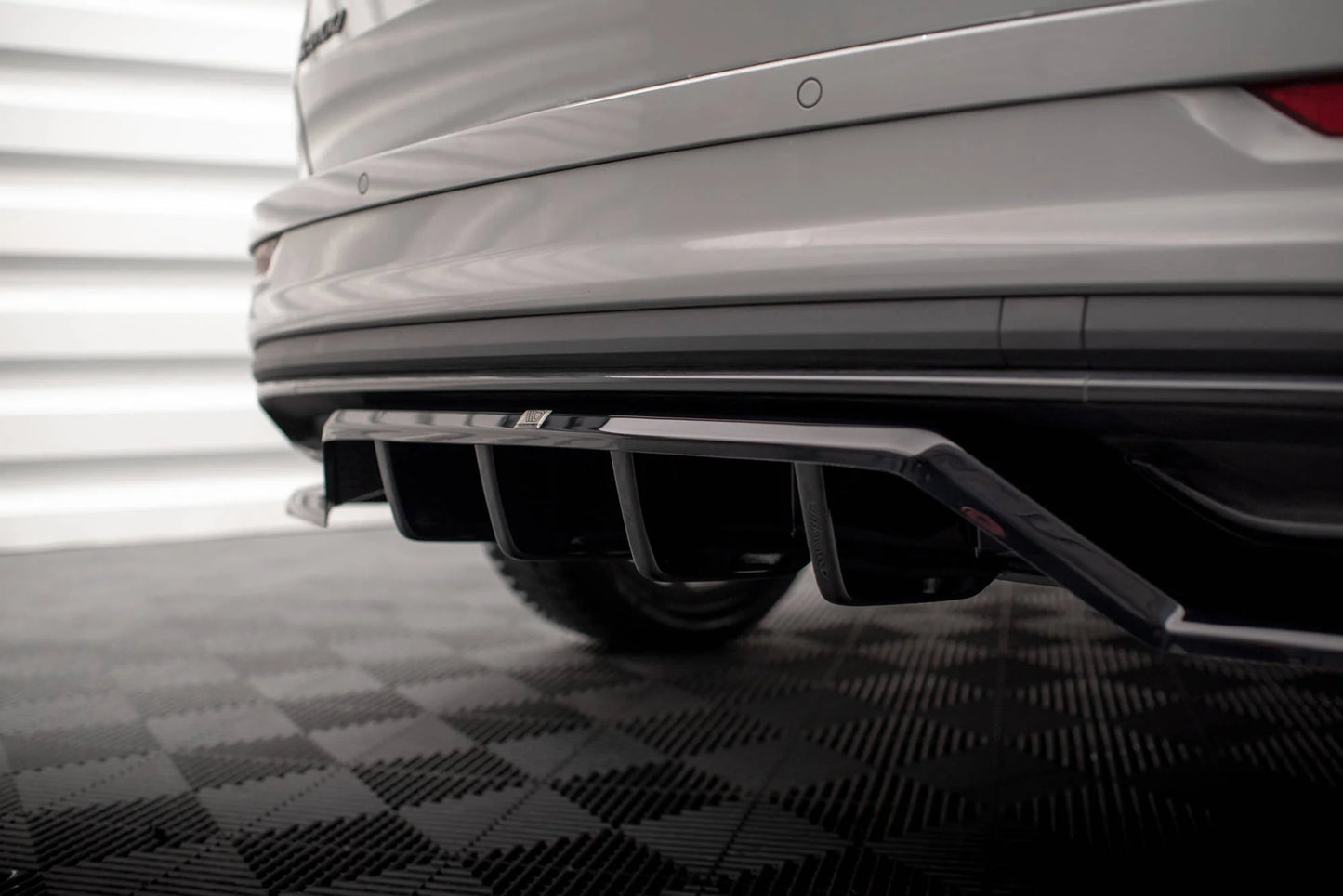 🔥ART.9141 SPLITTER POSTERIORE ADATTO PER SKODA KAROQ SPORTLINE Mk1 FACELIFT🔥