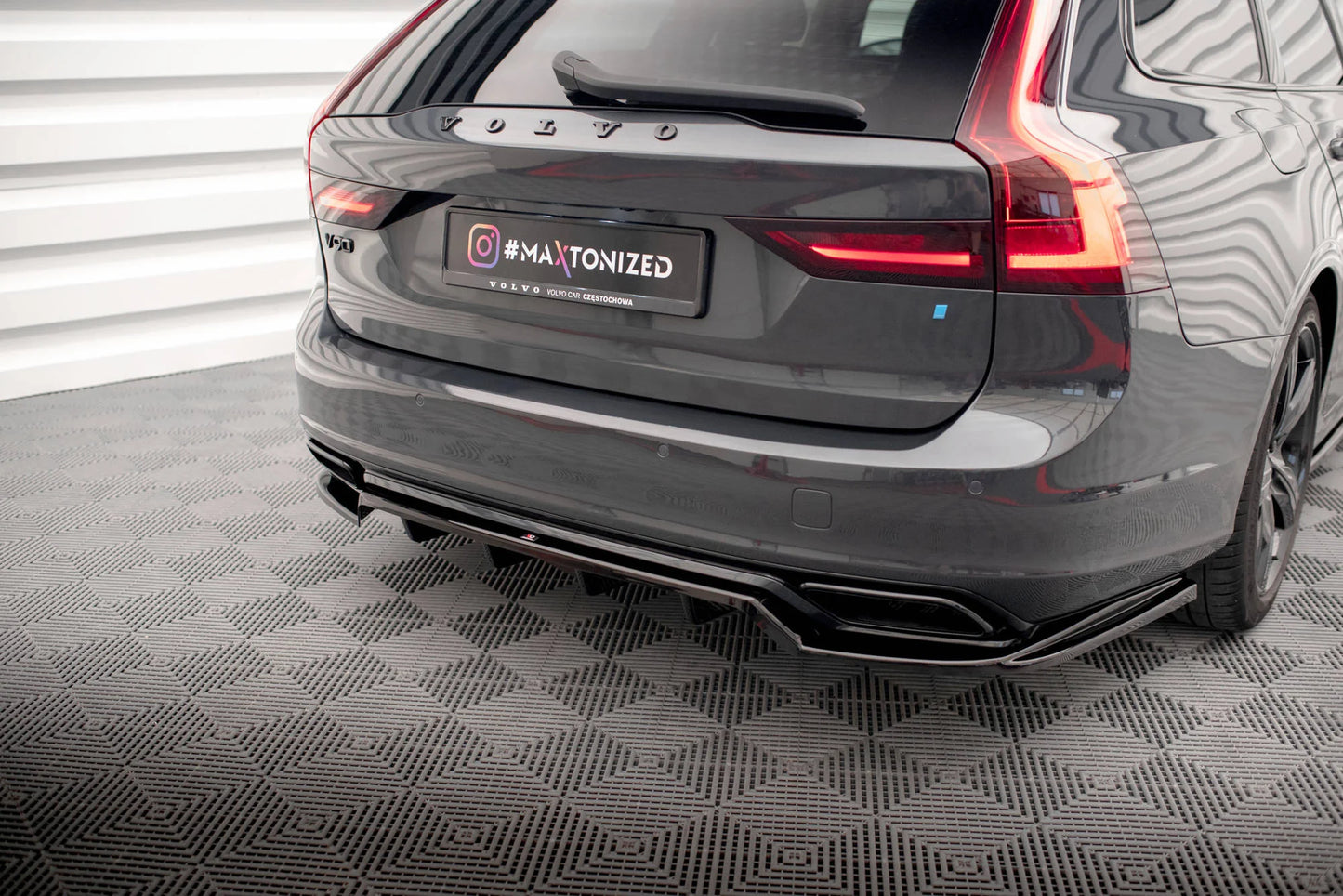 🔥ART.9246 SPLITTER POSTERIORE (CON BARRE VERTICALI) VOLVO V90 / S90 R-DESIGN 🔥