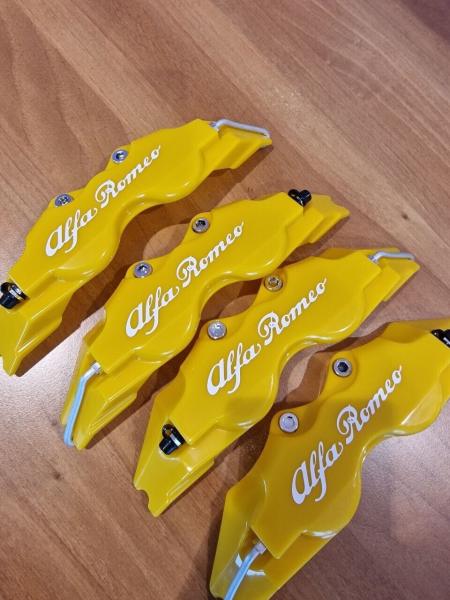 ALFA ROMEO COVER COPRI PINZE FRENI ROSSO NERO GIALLO BLU YELLOW CORSIVO
