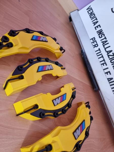 BMW COVER COPRI PINZE FRENI ANTERIORI & POSTERIORI LOOK M GIALLO