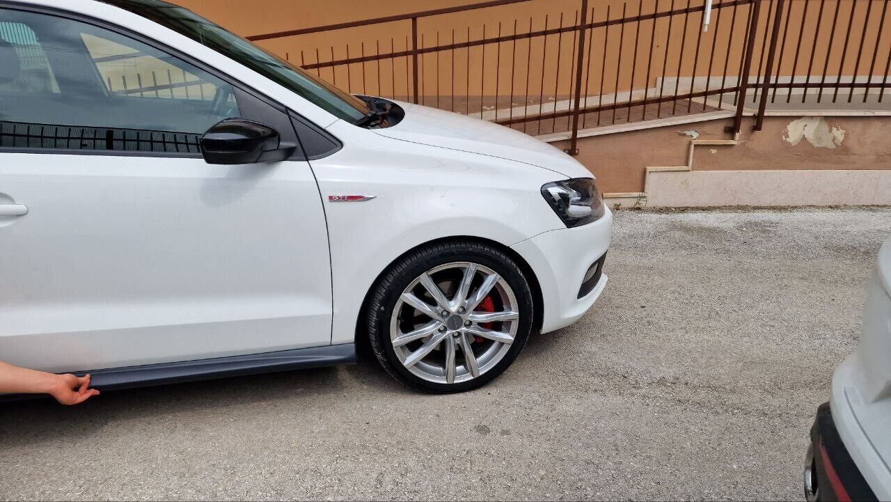 MINIGONNE IN ABS ADATTE PER VW POLO 6R GTI SPECIFICHE 09-17 LOOK SPORTIVO 0499