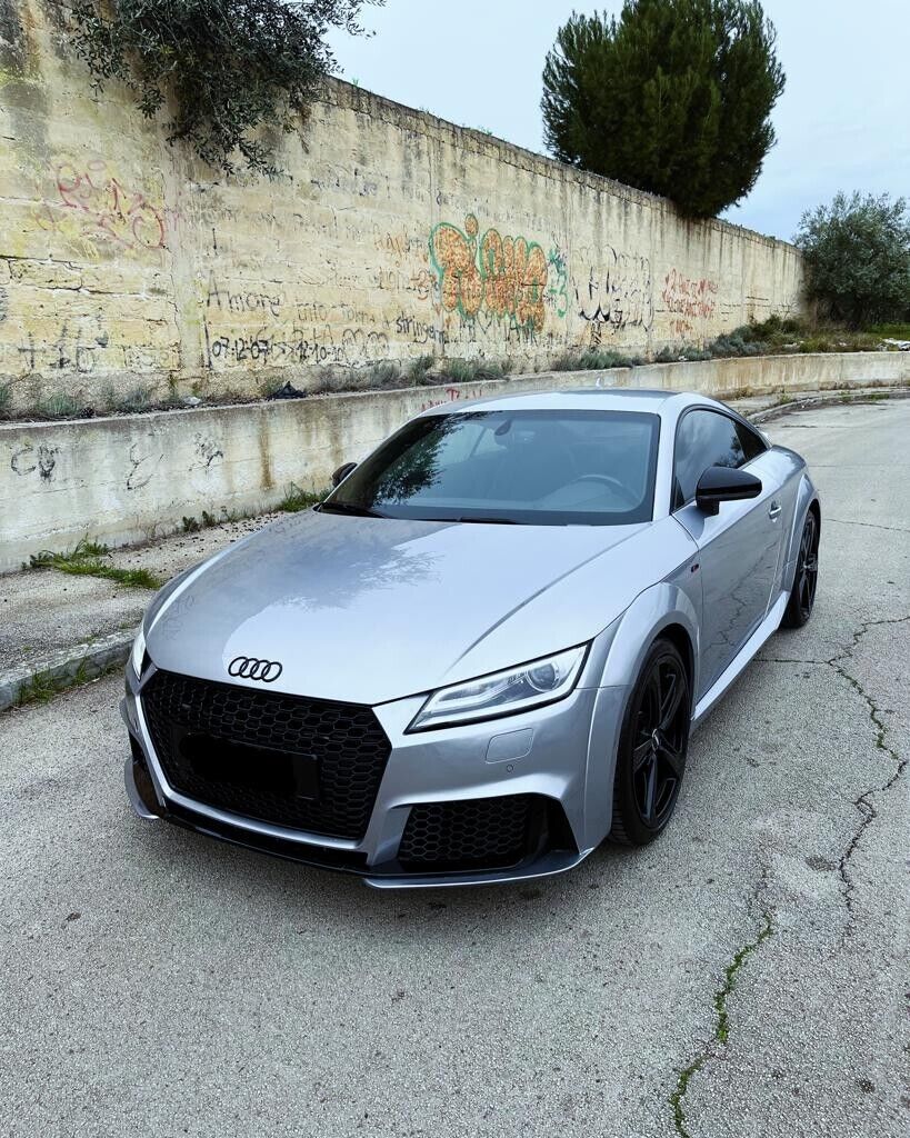 PARAURTI ANTERIORE ADATTO PER AUDI RSTT 8S 2014+ LOOK RS DESIGN SPORTIVO