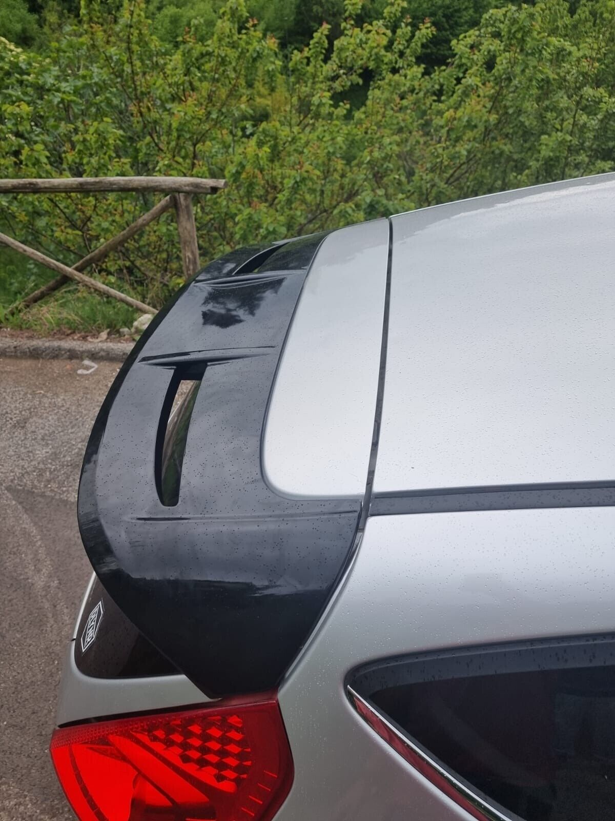 SPOILER TETTO ADATTO PER FORD FIESTA MK7 2008-2017 LOOK ST NERO LUCIDO + 3° STOP