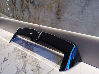 SPOILER POSTERIORE ADATTO PER VW GOLF 8 LOOK NERO LUCIDO DESIGN SPORTIVO