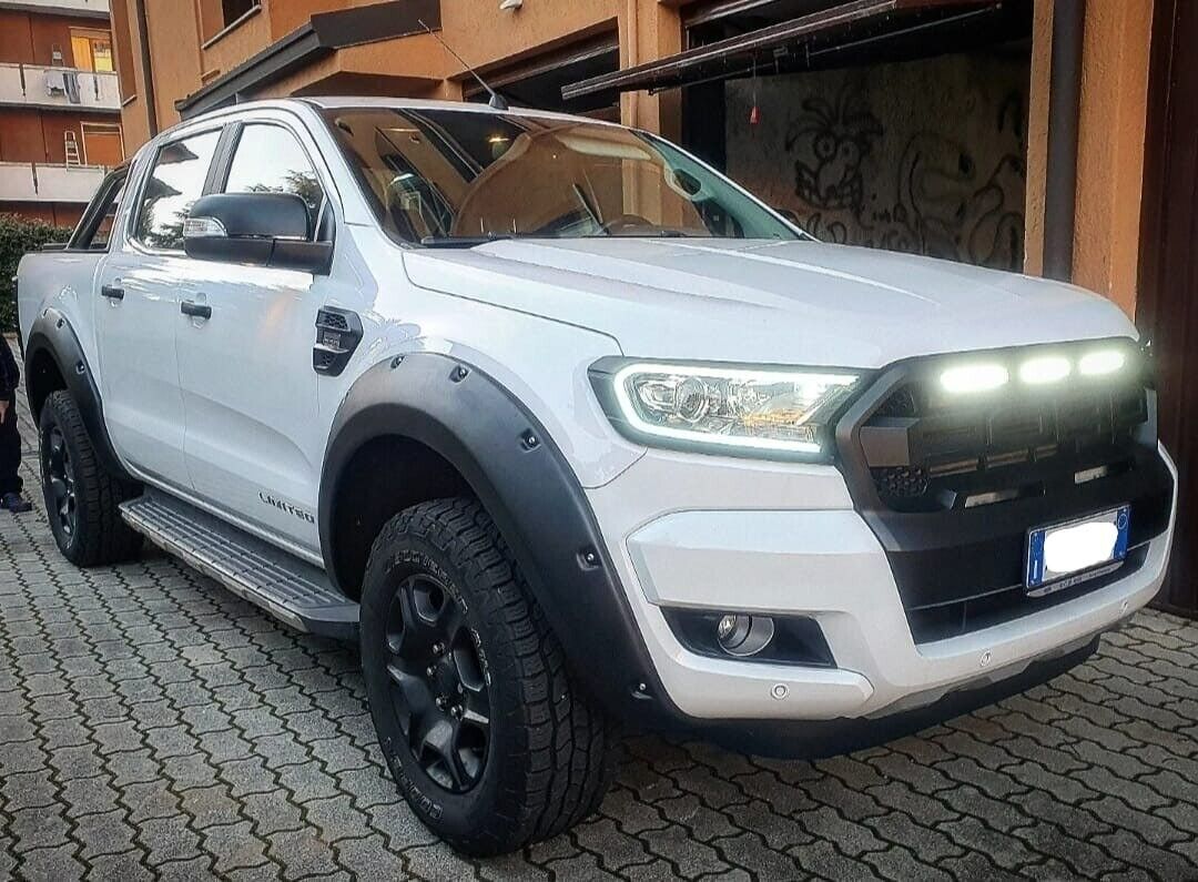 GRIGLIA ADATTA PER FORD RANGER T6 2015-2018 NERO OPACA + LED LOOK SPORTIVO