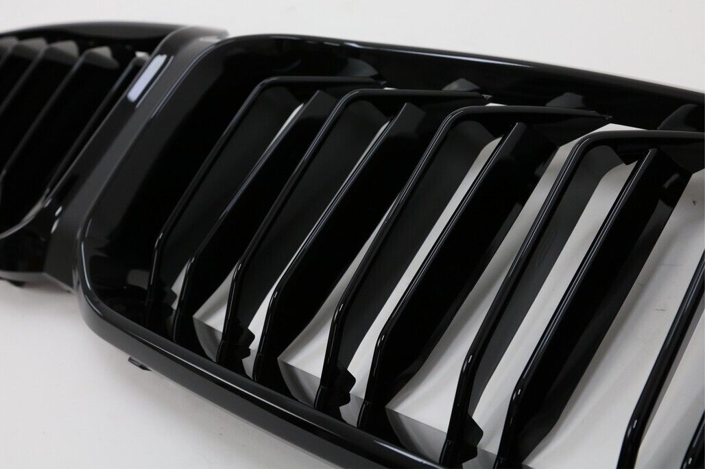 PARAURTI ANTERIORE, ADATTO PER BMW SERIE 5 F10 F11 2011-2017 LOOK BMW M5 2020