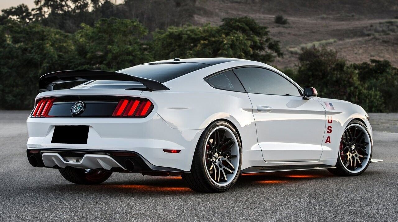 SPOILER ADATTO PER FORD MUSTANG COUPE 2014-2020 LOOK GT PERFORMANCE NERO LUCIDO