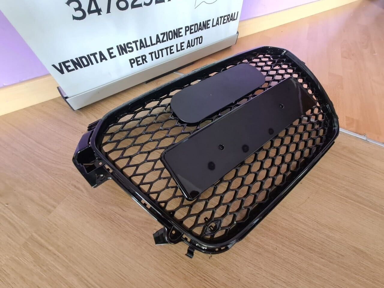 GRIGLIA ADATTA PER AUDI A1 8X 2010-2014 LOOK RS1 NERO LUCIDO