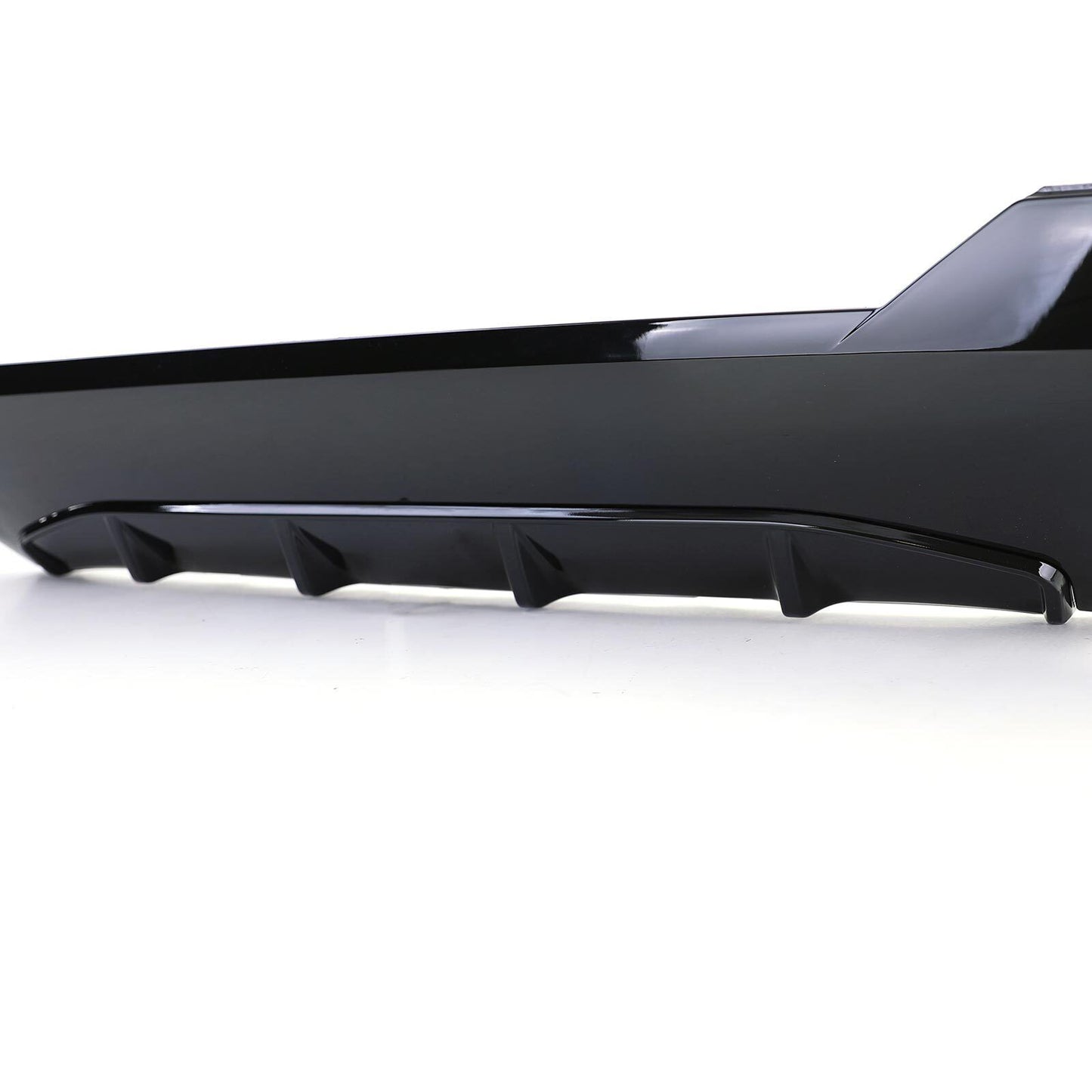 Glossy sports rear diffuser + 440 look exhaust tips for 4 series 