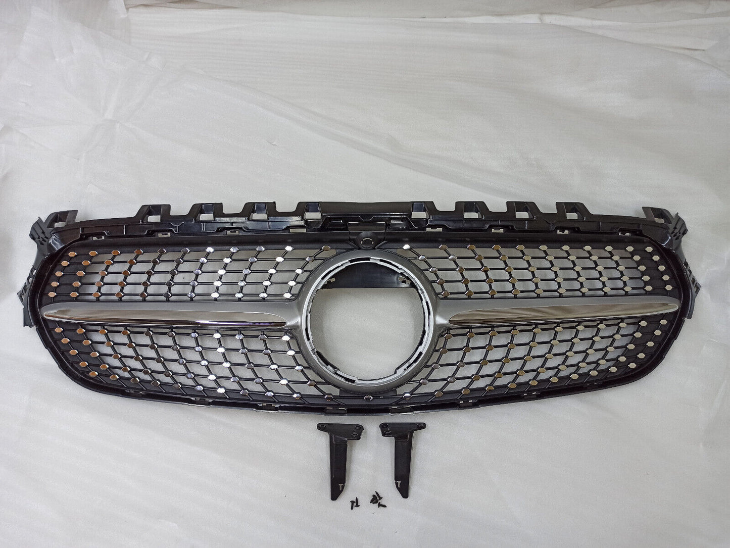 ⭐DIAMOND GRILLE SUITABLE FOR MERCEDES B-Class W247 2019⭐