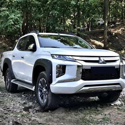 ⭐Parafanghi compatibili con MITSUBISHI L200 2019+ Adblue con ABE TÜV⭐