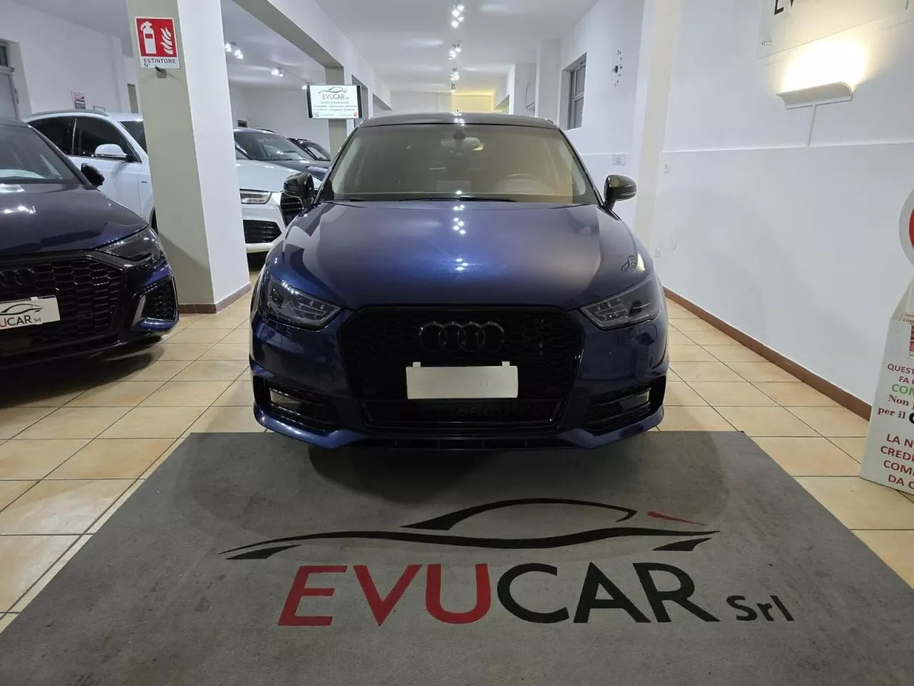 💎GRIGLIA ADATTO PER AUDI A1 8X LIFT 2016-2018 LOOK RS1 QUATTRO NERO LUCIDO💎