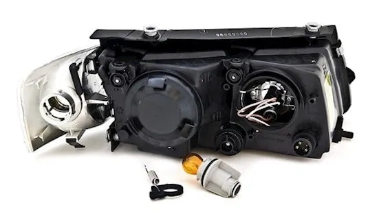 🔥Set fari per VWPassat3 Bab 96 in un set di frecce, vetro trasparente, cromato🔥