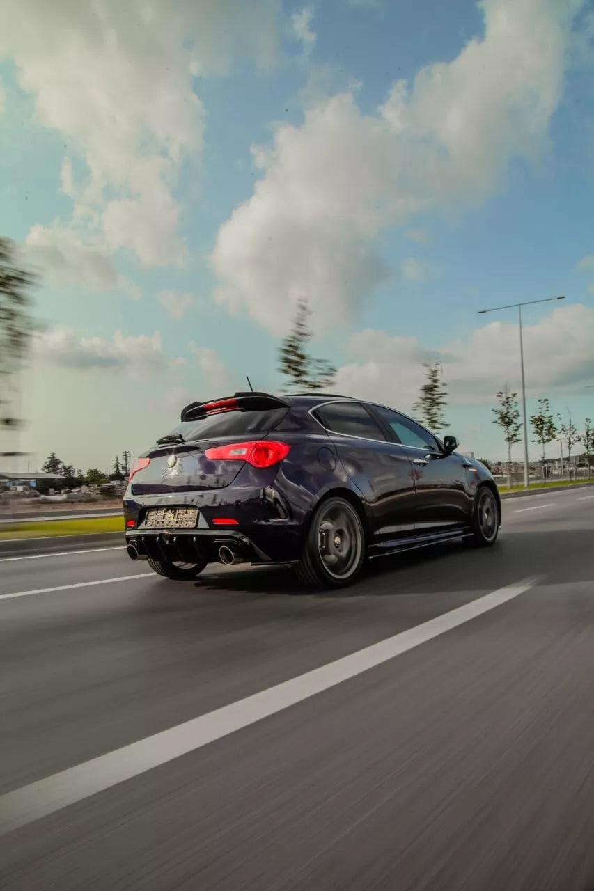 LUISAS Auto Spoiler Posteriori per Alfa Romeo Giulietta 2016 2017 2018 2019 2020,Spoiler per Baule Posteriore Alettone per Bagagliaio Alettone Posteriore Spoiler,B-Carbon Fiber LUISAS Auto Spoiler Posteriori per Alfa Romeo Giulietta 2016 2017 2018 2019 2020,Spoiler per Baule Posteriore Alettone per Bagagliaio Alettone Posteriore Spoiler,B-Carbon Fiber