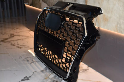 1713⭐GRIGLIA ADATTA PER AUDI A3 8V 17-20 LOOK RS3 BORDO CROMATO DESIGN SPORTIVO⭐