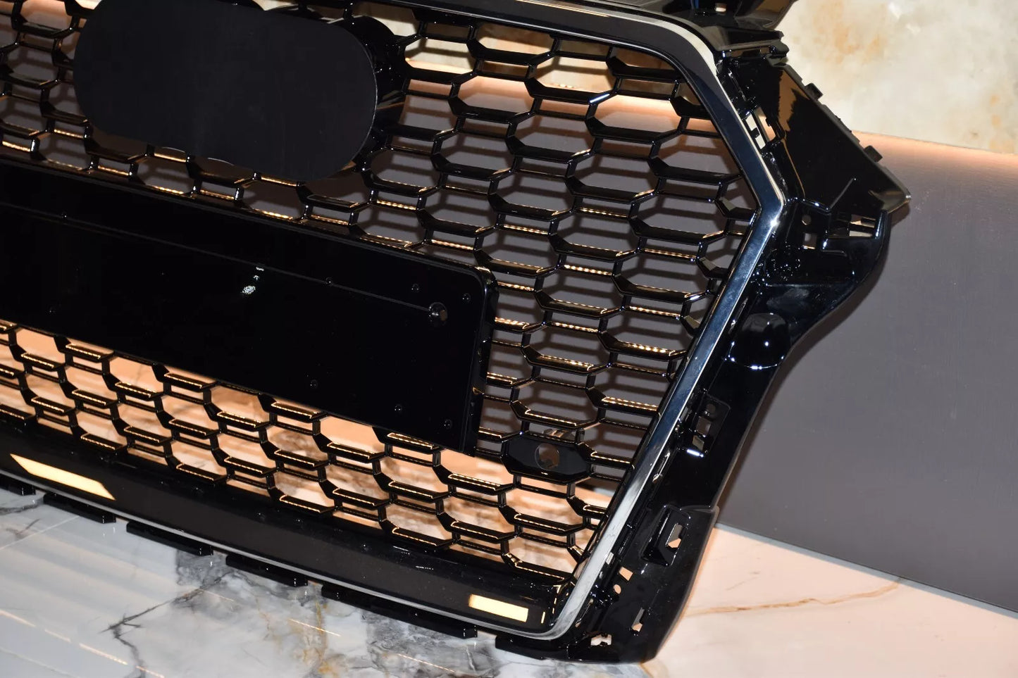 1713⭐GRIGLIA ADATTA PER AUDI A3 8V 17-20 LOOK RS3 BORDO CROMATO DESIGN SPORTIVO⭐