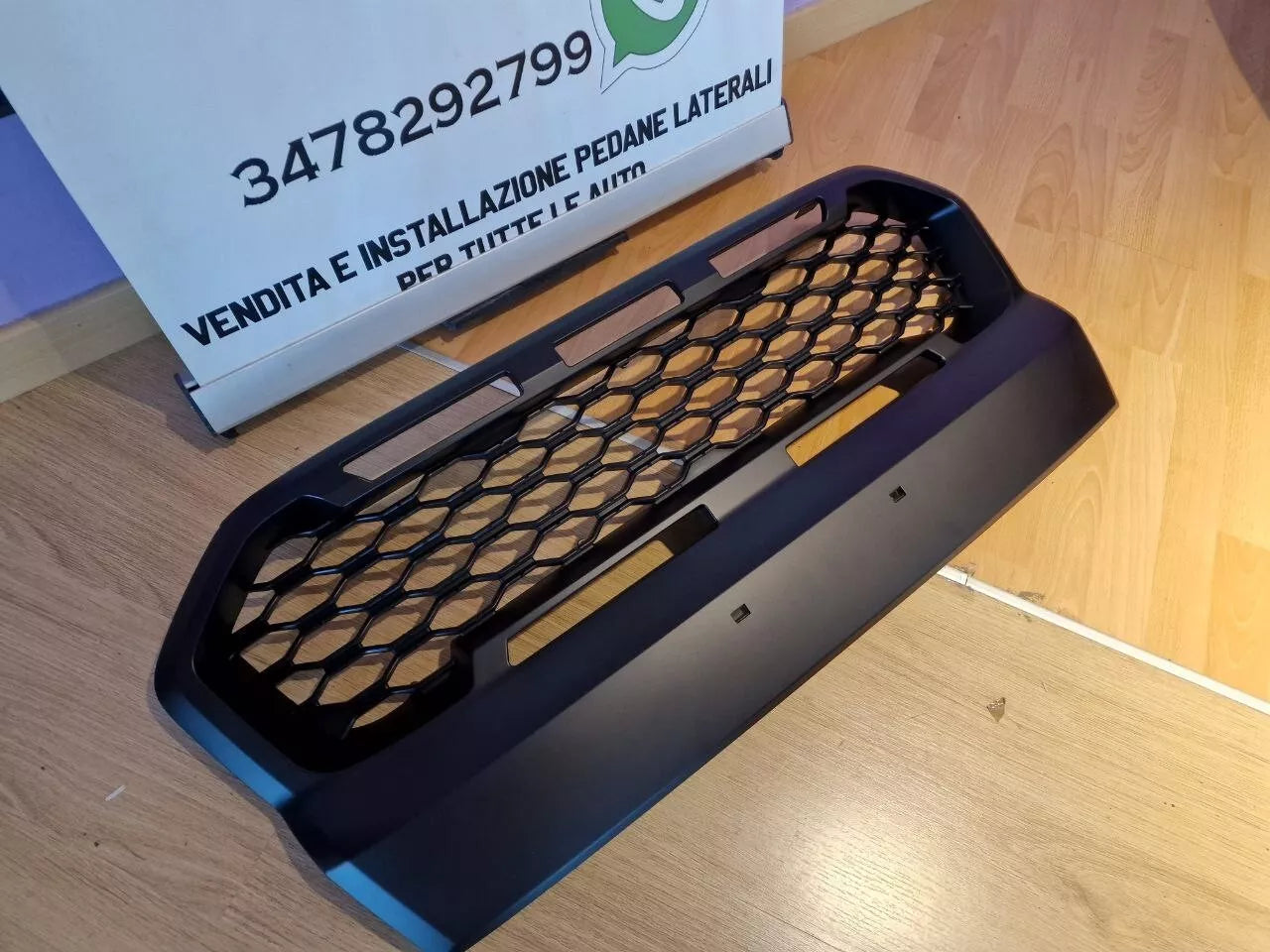 1022 FRONT GRILLE FOR FORD RANGER T6 15-21 SPORTS LOOK ABS HONEYCOMB 