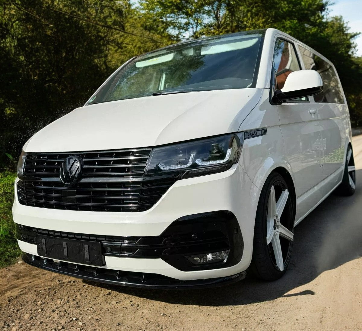 Fari Full LED in Nero per VW T6.1 Facelift 2019+ FRECCE DINAMICHE