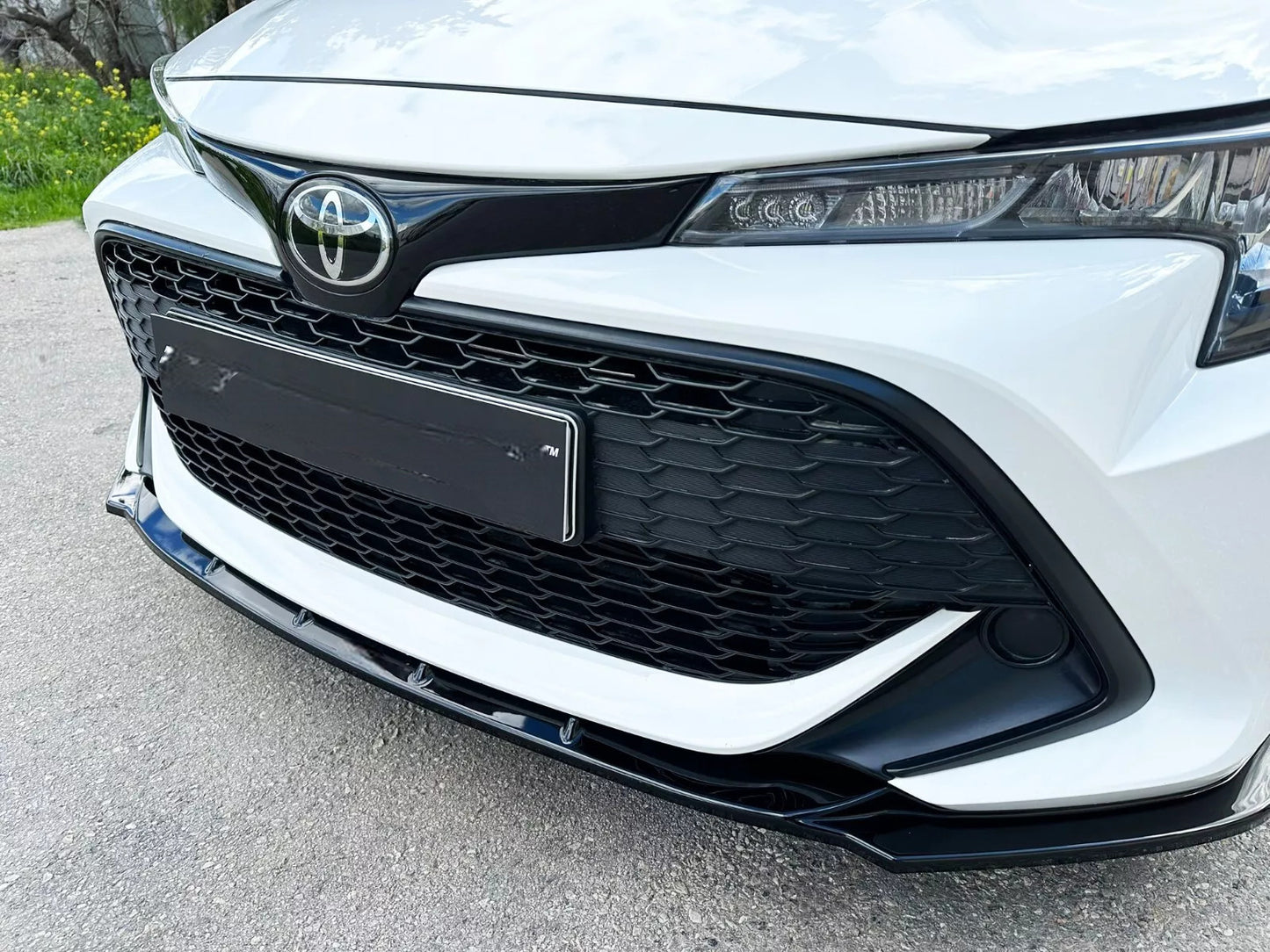 🔥SPLITTER ANTERIORE ADATTO PER TOYOTA COROLLA MK12 (2018-) NERO LUCIDO ABS🔥
