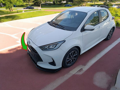 🔥SPLITTER ANTERIORE V.2 ADATTO PER TOYOTA YARIS MK4 (2020-) NERO LUCIDO ABS🔥