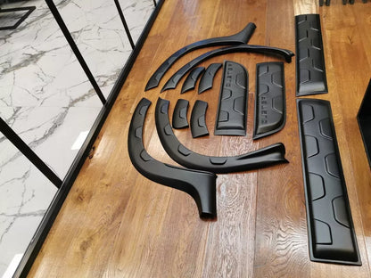 1972 ⭐Kit carrozzeria per DACIA Duster Serie 1 2010-17 Stile Off-Road 12 pezzi⭐