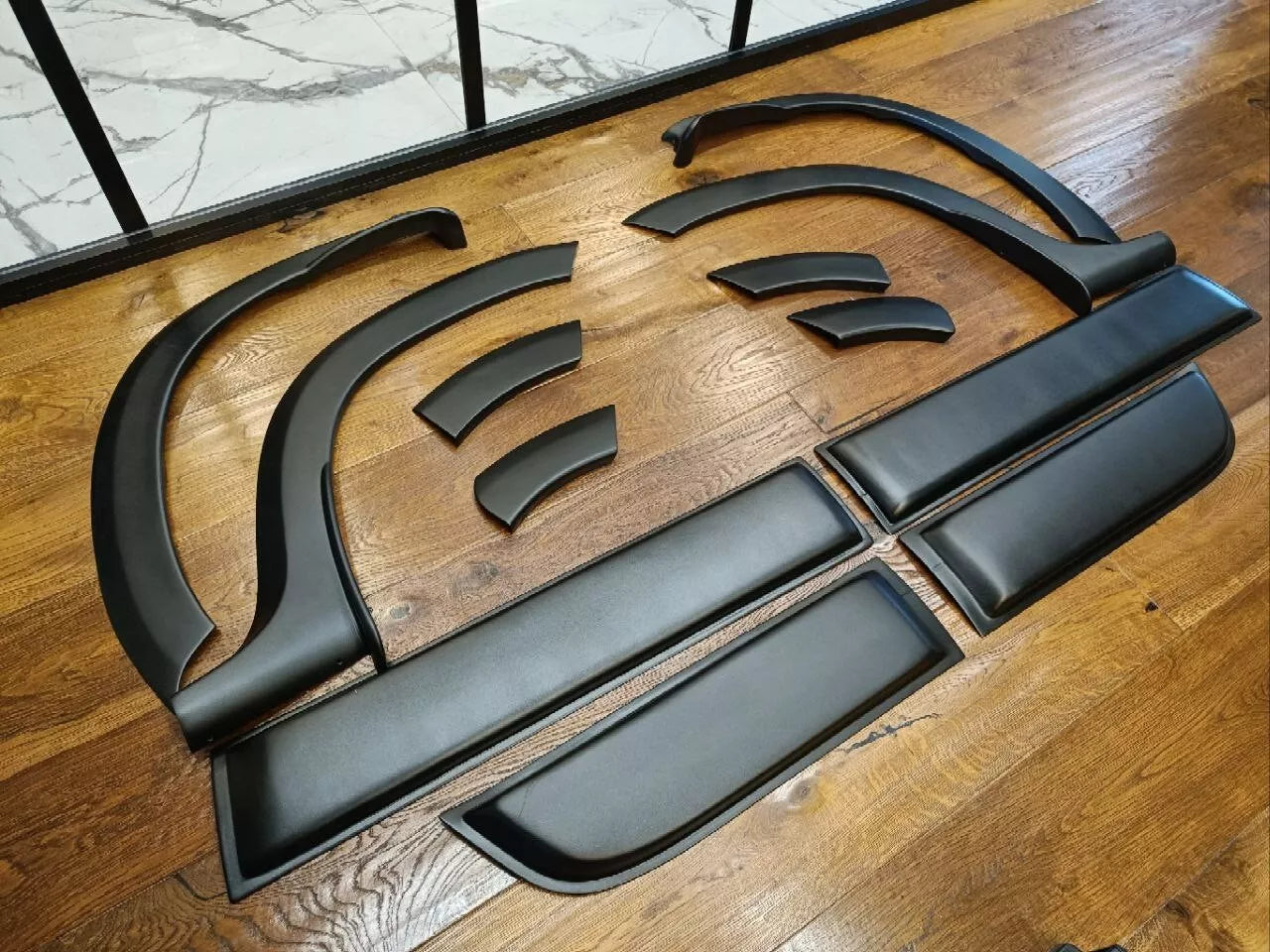 1900 ⭐️KIT POTEZIONE + PARAFANGHI ADATTI PER DACIA DUSTER 2010-2017 NERO OPACO⭐️