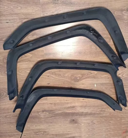 🔥PARAFANGHI ALLARGATI ADATTO PER Toyota Land Cruiser HZJ70 BJ70🔥