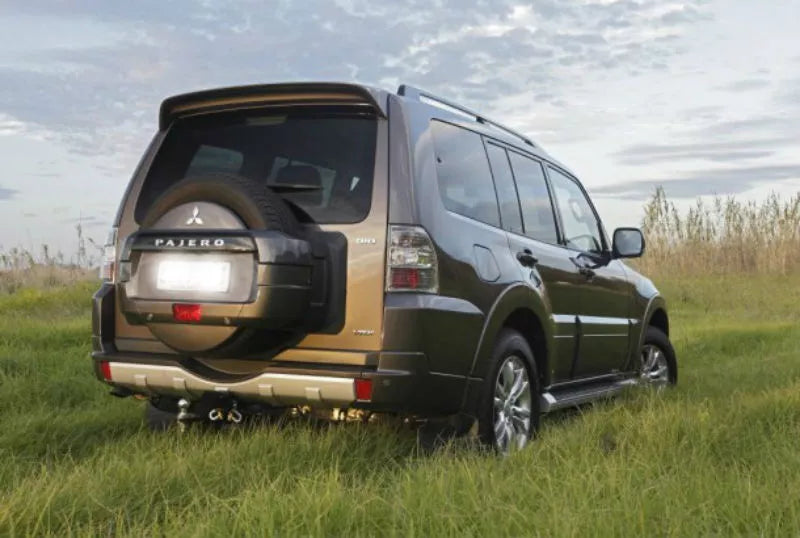 0135⭐MITSUBISHI PAJERO 06-14 ALETTONE LOOK SPORTIV SPOILER POSTERIORE SUL TETTO⭐