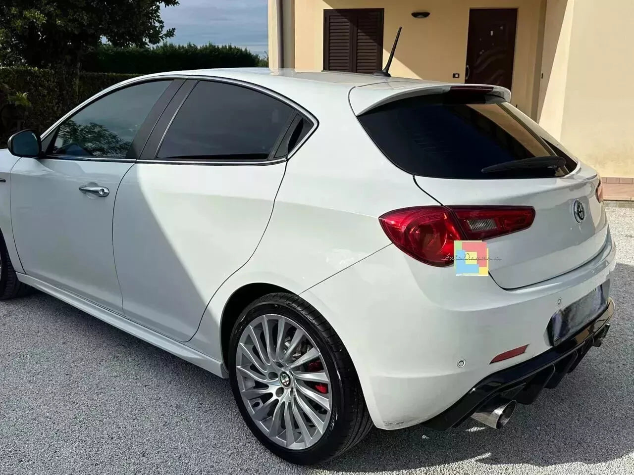 🔥DIFFUSORE ADATTO PER ALFA ROMEO GIULIETTA LOOK TUNING NERO LUCIDO🔥