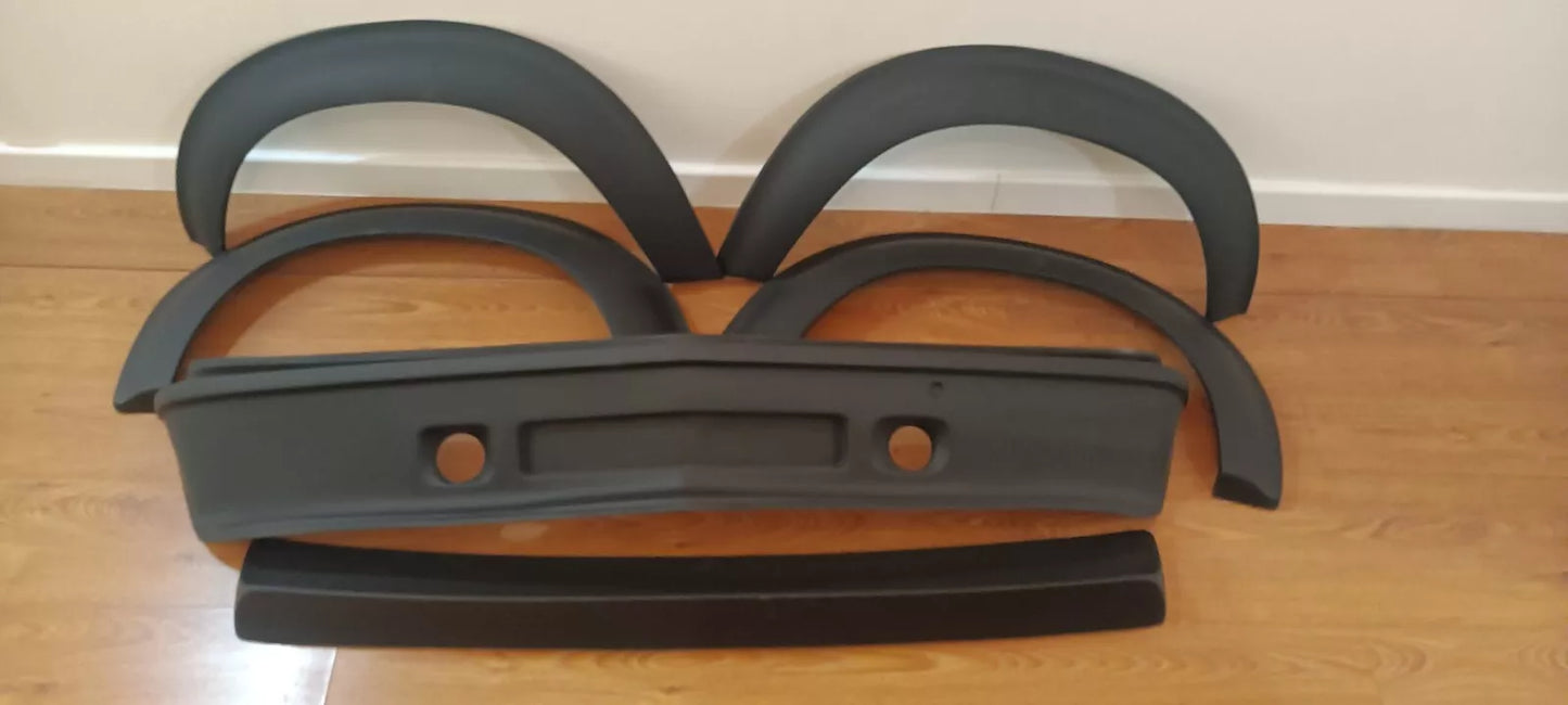 🔥BODYKIT ESTETICO COMPLETO ADATTO PER BMW 02 (E10) – 1602 / 1802 / 2002 🔥