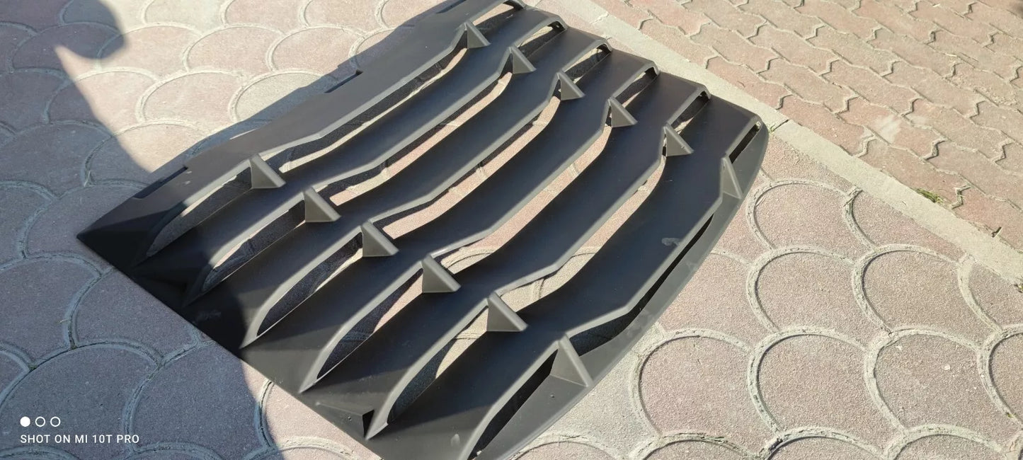 🔥LOUVER POSTERIORE PER NISSAN 350Z – STILE RETRO & TRACK 🔥