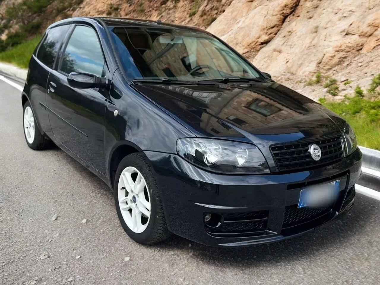 ⭐🔥1838🔥FARI ANTERIORI ADATO PER FIAT PUNTO 2003-2005 NERI🔥⭐