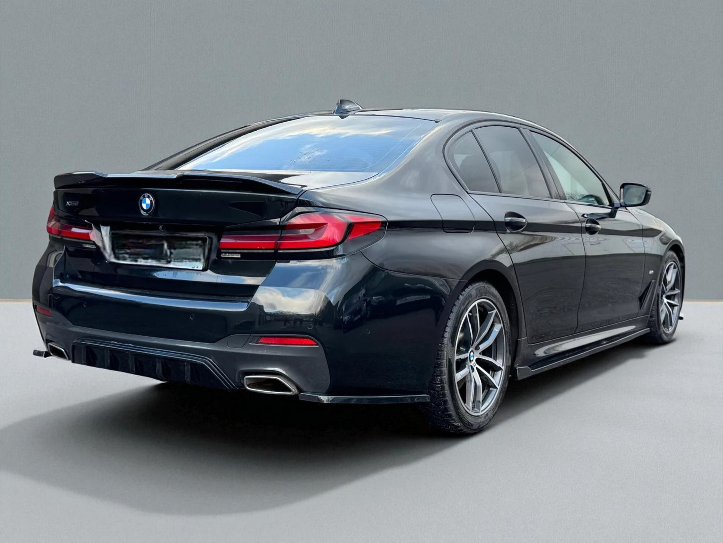 💫 Splitter / Flaps Posteriori in ABS Nero Lucido per BMW Serie 5 G30 Facelift💫