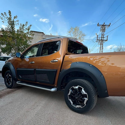 🔥 Rivestimenti parafango adatto per Navara NP300 dal 2017 al 2021 🔥