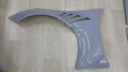 💫 Parafanghi Anteriori Wide Body +50mm per Nissan 350Z – Vetroresina Rinforza💫