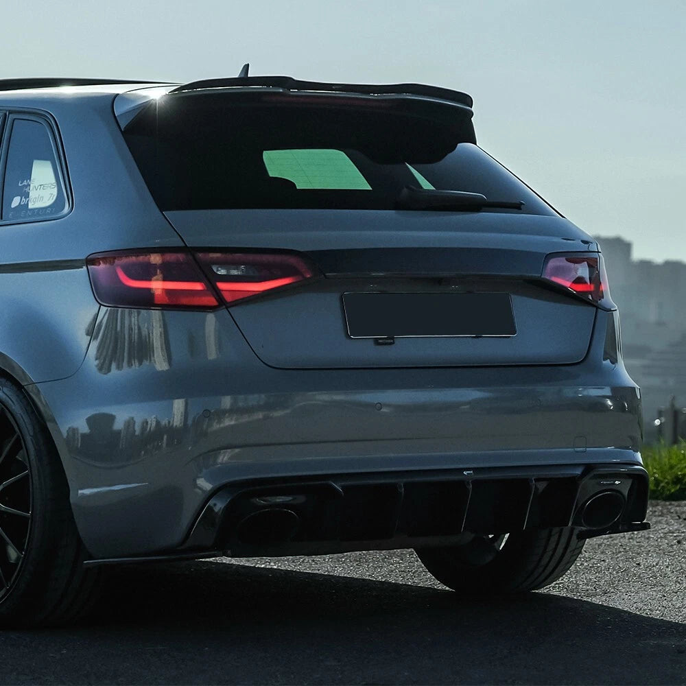 🔥 Spoiler sul tetto adatto per AUDI RS3 8V Sportback dal 2015 al 2016 🔥