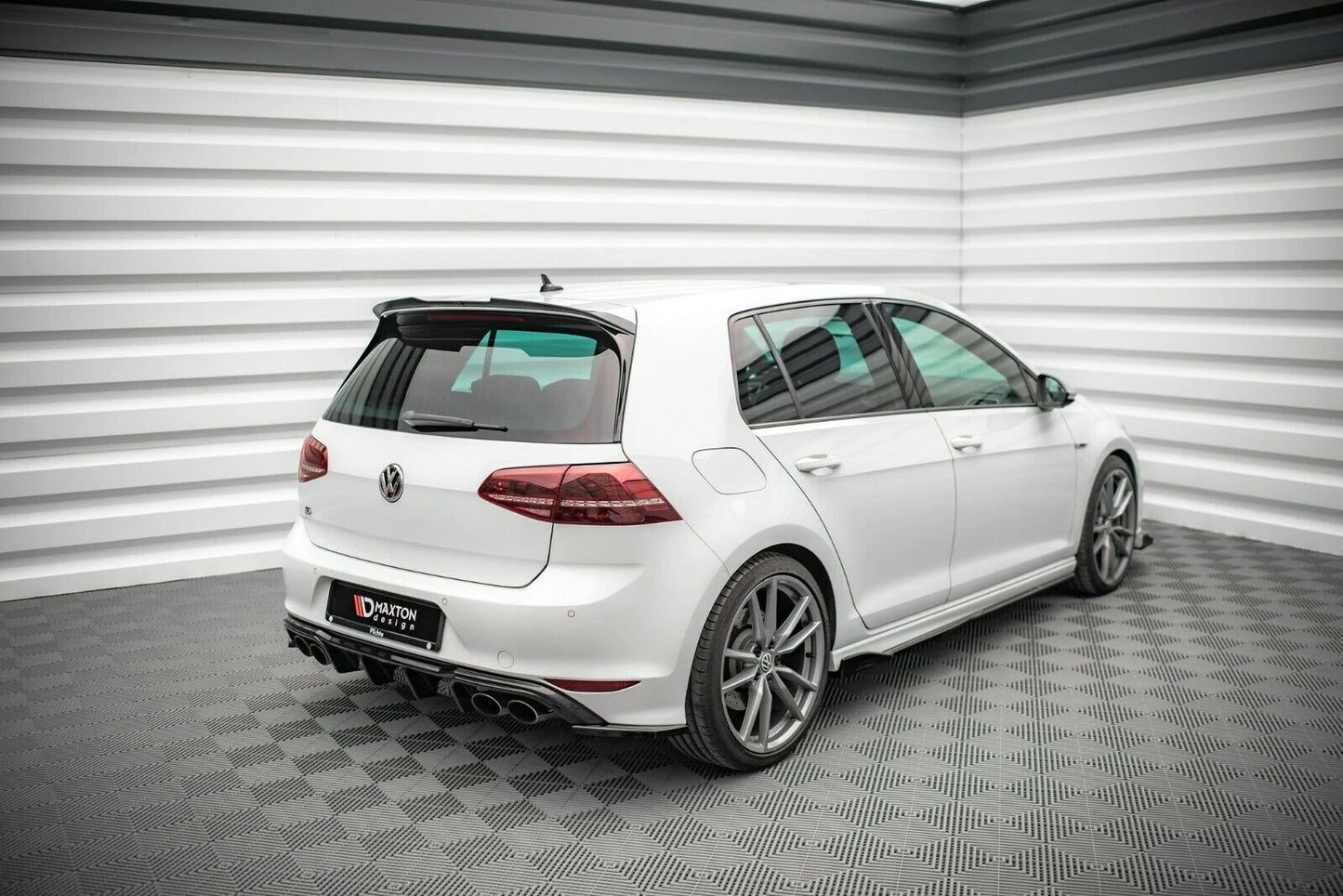 Diffusore Posteriore V.2 per VW Golf 7 R / R-Line 2012-2016 Maxton