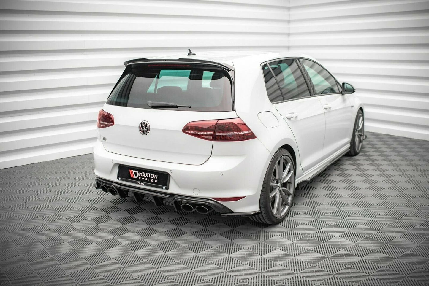 Diffusore Posteriore V.2 per VW Golf 7 R / R-Line 2012-2016 Maxton