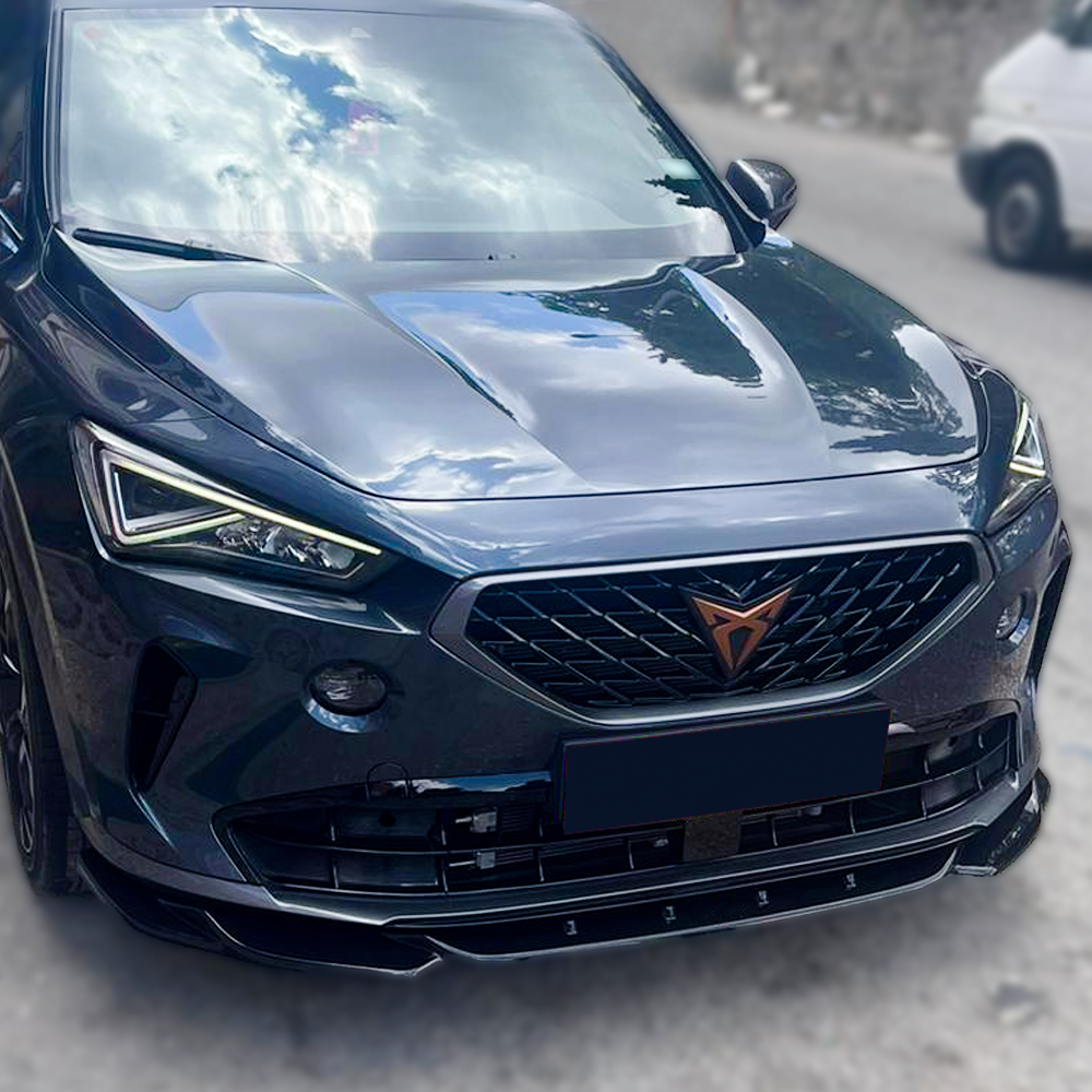 Spoiler anteriore a labbro anteriore per CUPRA Formentor 2020+ nero lucido