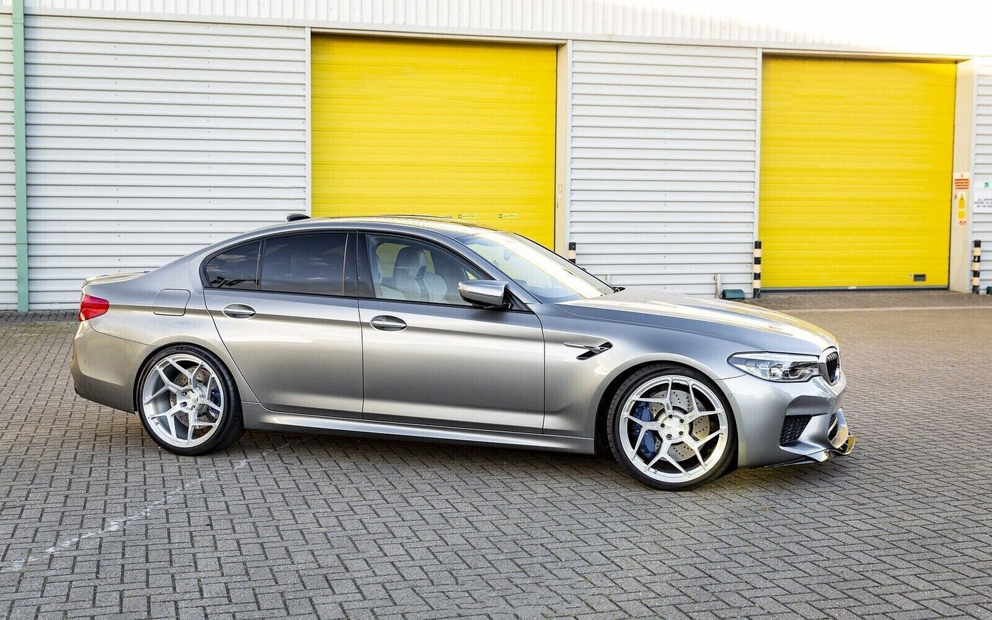 SPLITTER ADATTO PER BMW SERIE 5 F90 M5 (G30 G31) 2017-2020 LOOK NERO LUCIDO