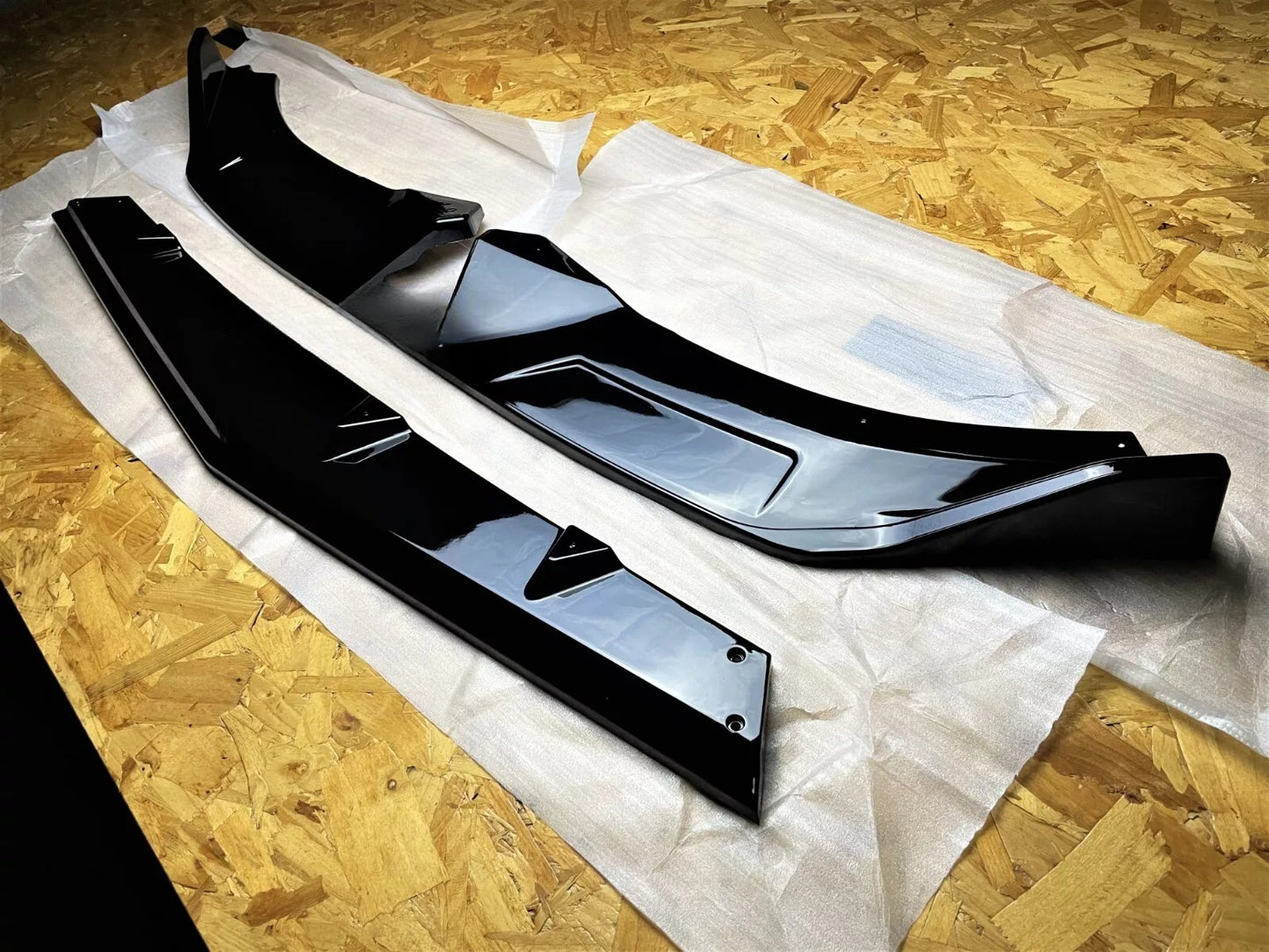 🤍Glossy Black Splitter Suitable for VW Golf MK8 GTI GTD R Line 2020+🤍