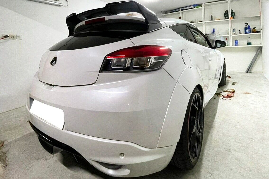 SPOILER STILE COPPA PER RENAULT MEGANE 3 RS - PER MODELLO RESTYLED