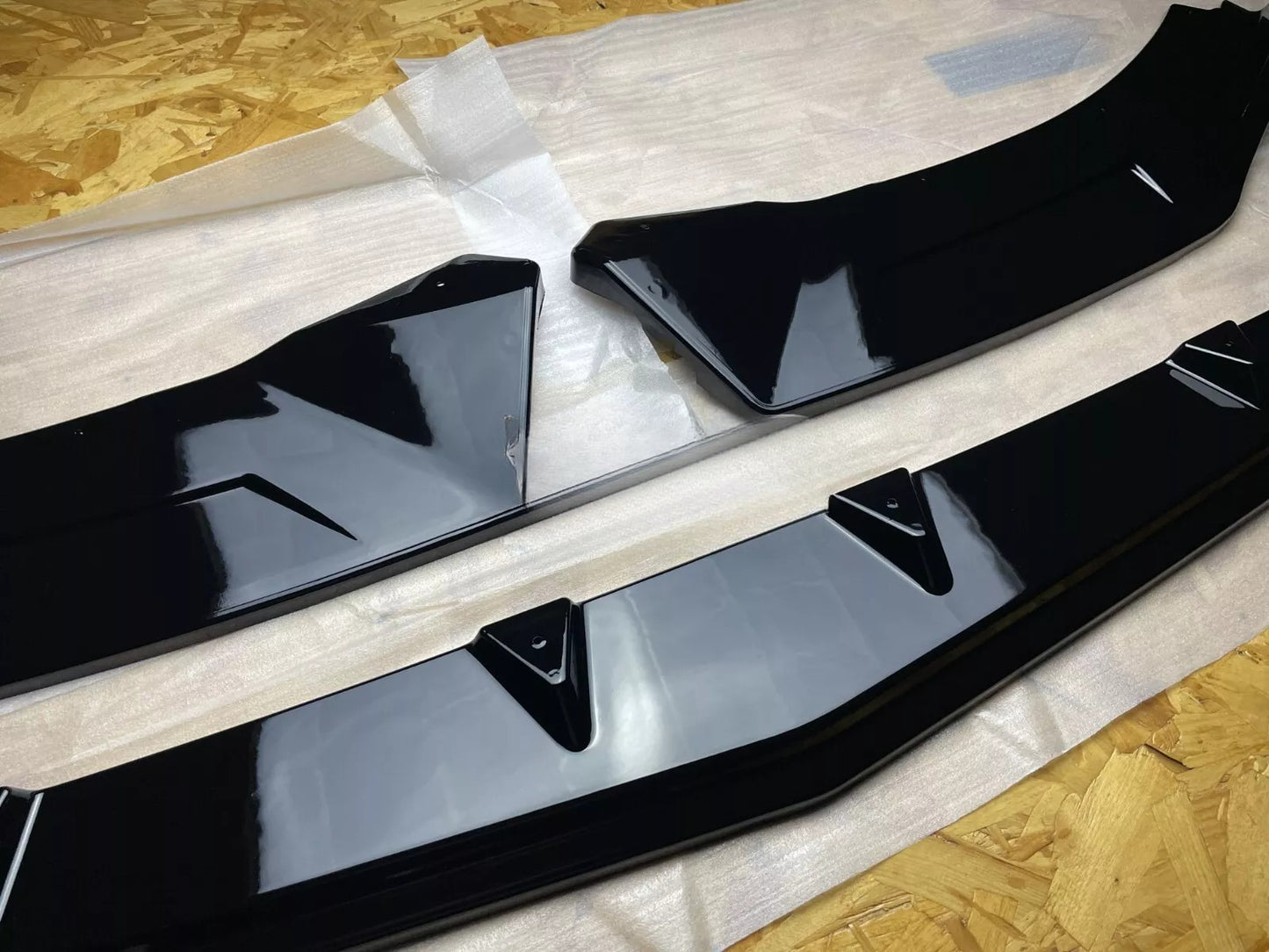 🤍Glossy Black Splitter Suitable for VW Golf MK8 GTI GTD R Line 2020+🤍