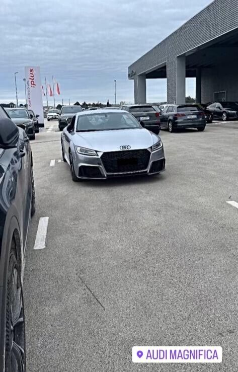 PARAURTI ANTERIORE ADATTO PER AUDI RSTT 8S 2014+ LOOK RS DESIGN SPORTIVO (senza griglia))