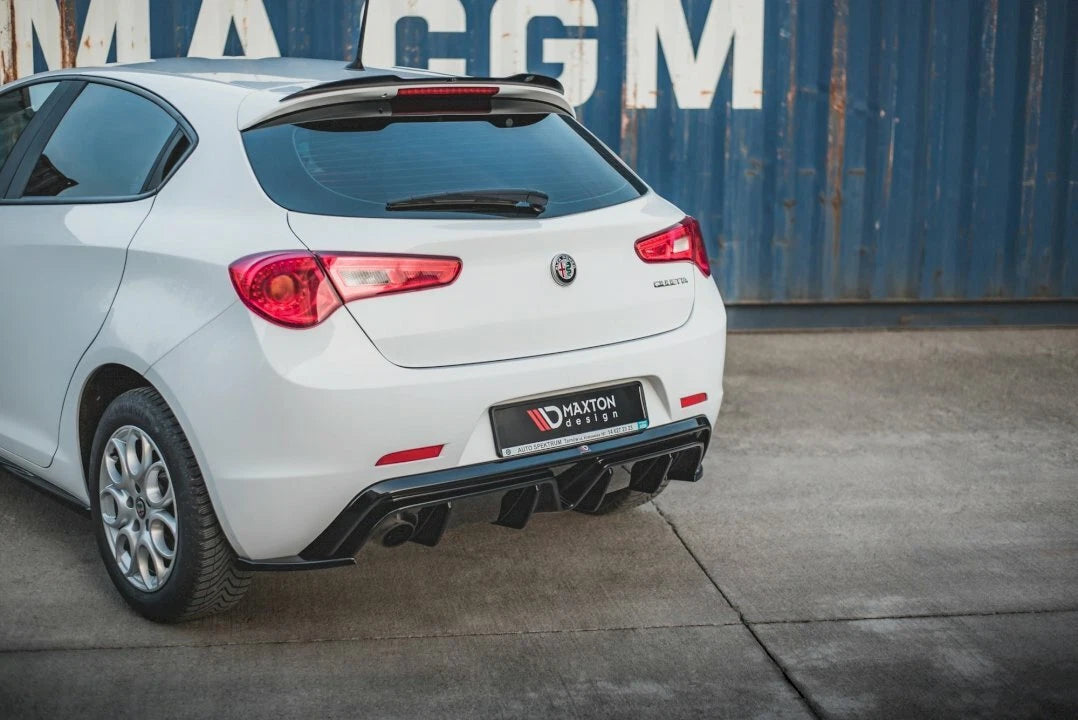 💕Spoiler   adatto per  Alfa Romeo Giulietta FL nero lucido 💕
