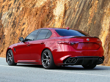 ART. 0345 DIFFUSORE GIULIA 2016-2021 STANDARD LOOK QUADRIFOGLIO NERO LUCIDO