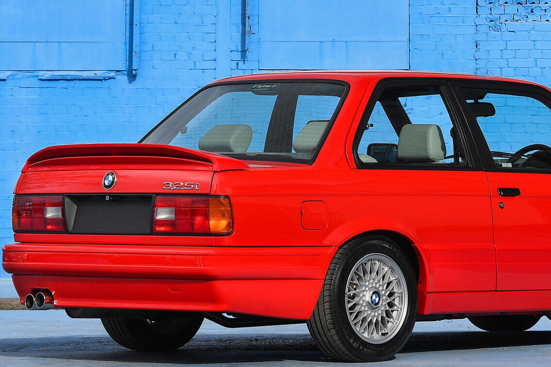 SPOILER POSTERIORE per BMW SERIE 3 E30 M-TECH 2 STILE