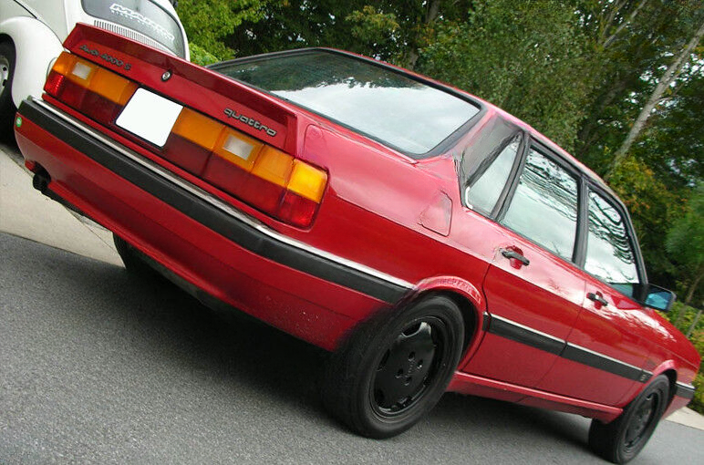 SPOILER compatibile per AUDI 80 B2/AUDI 4000